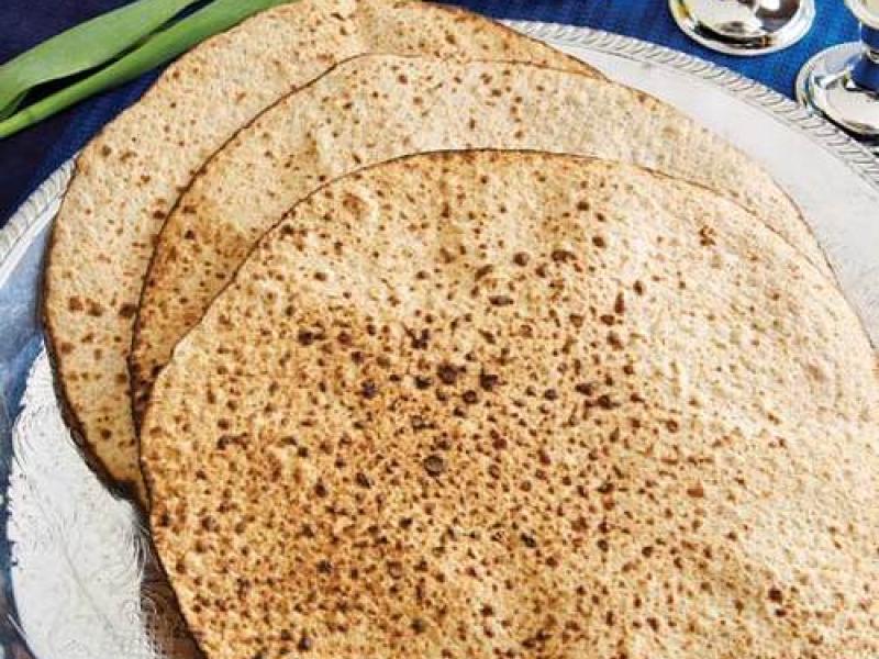 Hand-baked shmurah Matzah